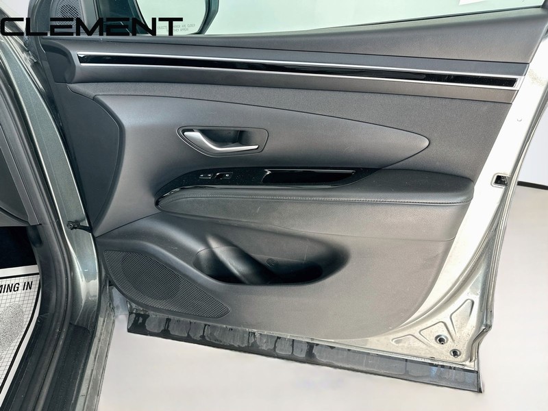 Hyundai Tucson Vehicle Full-screen Gallery Image 36