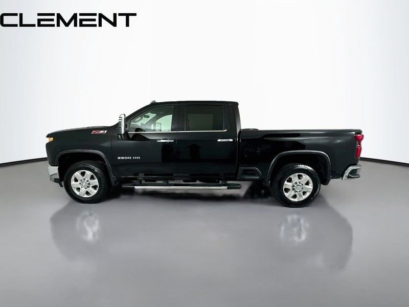 Chevrolet Silverado 2500HD Vehicle Full-screen Gallery Image 6