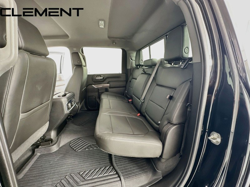 Chevrolet Silverado 2500HD Vehicle Full-screen Gallery Image 33