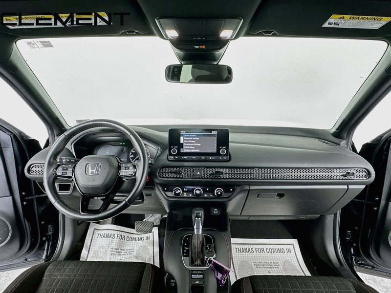 Honda HR-V Vehicle Full-screen Gallery Image 12
