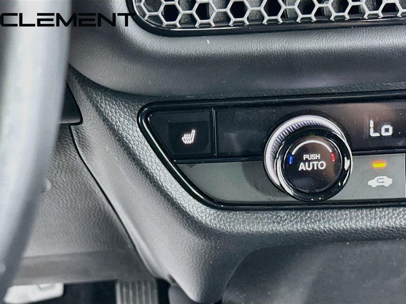 Honda HR-V Vehicle Full-screen Gallery Image 23