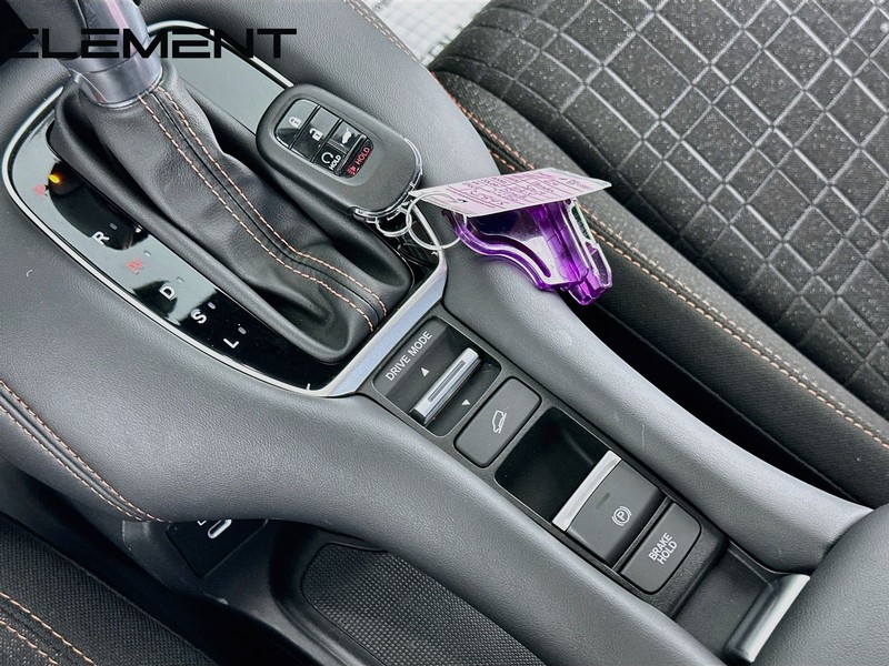 Honda HR-V Vehicle Full-screen Gallery Image 24