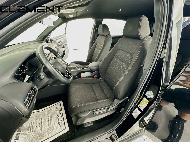 Honda HR-V Vehicle Full-screen Gallery Image 29