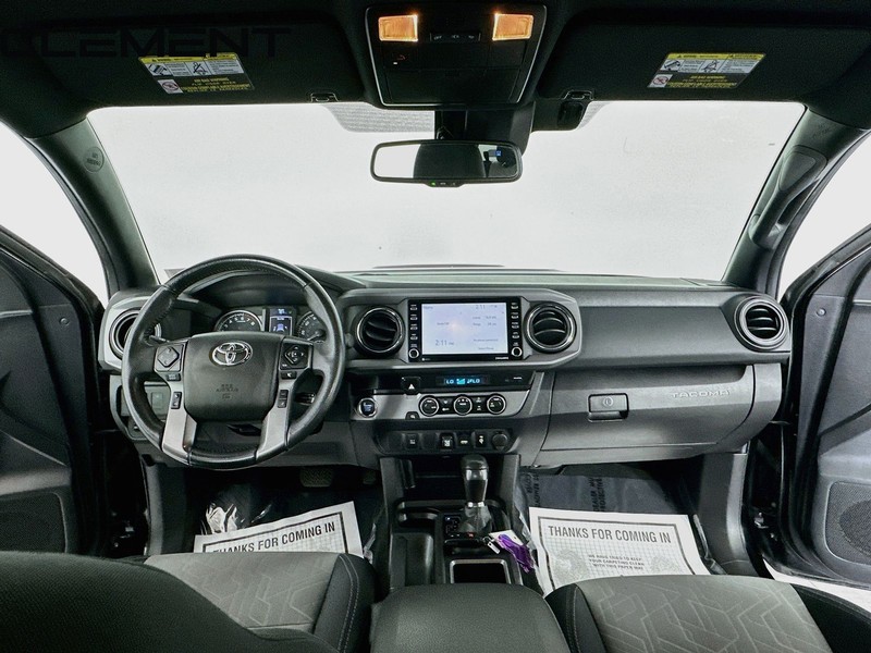 Toyota Tacoma 2WD Vehicle Full-screen Gallery Image 12