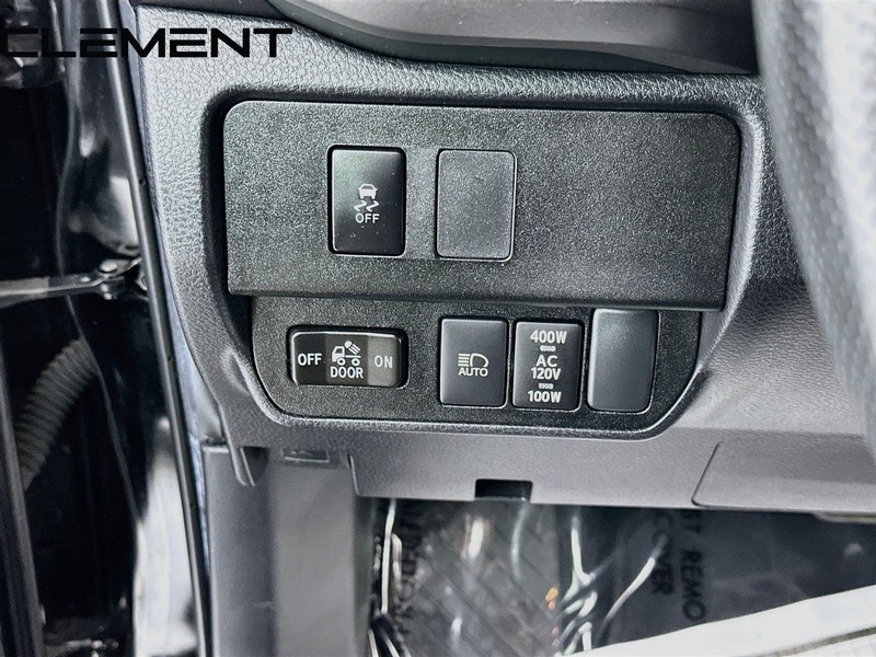 Toyota Tacoma 2WD Vehicle Full-screen Gallery Image 13