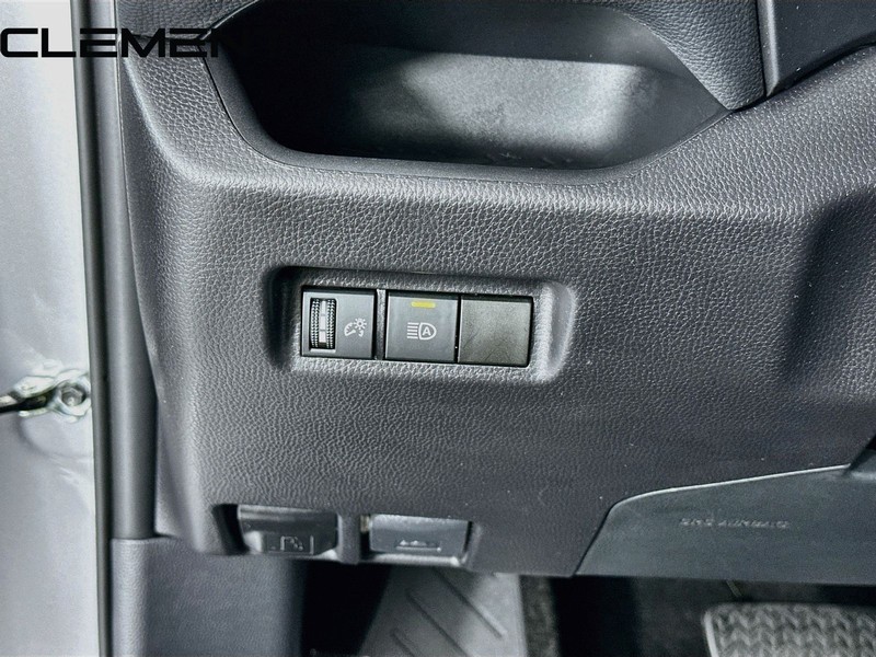 Toyota RAV4 Vehicle Image 13