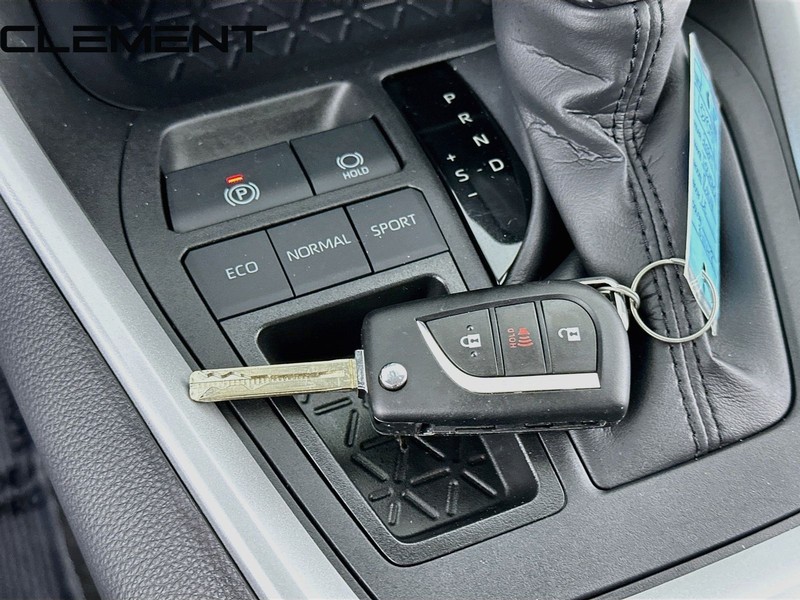 Toyota RAV4 Vehicle Image 23
