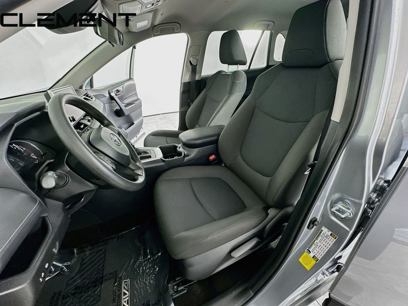 Toyota RAV4 Vehicle Image 28