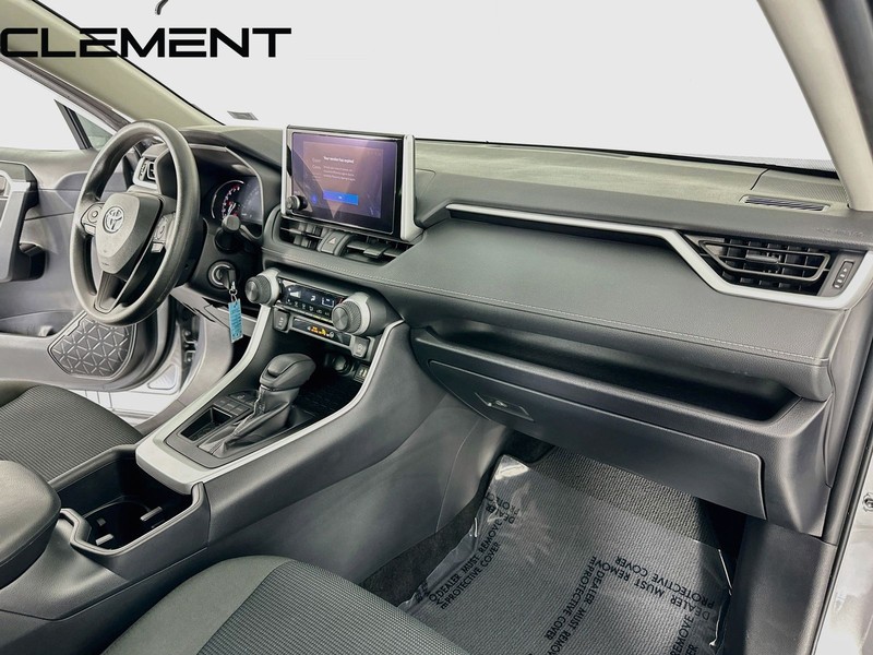 Toyota RAV4 Vehicle Image 33