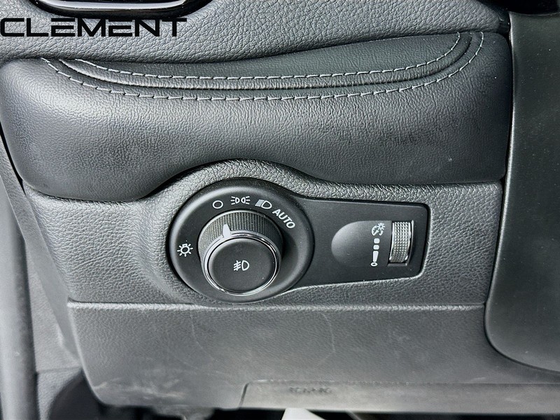 Dodge Durango Vehicle Full-screen Gallery Image 13