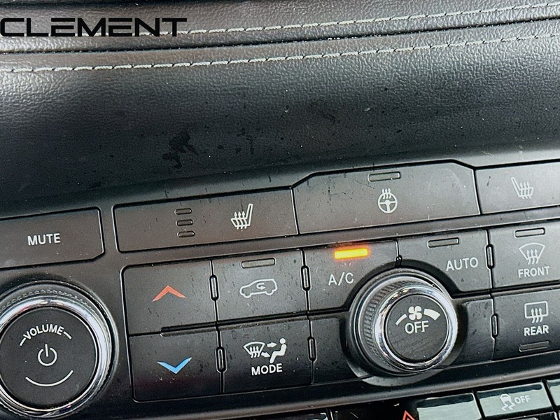 Dodge Durango Vehicle Full-screen Gallery Image 23