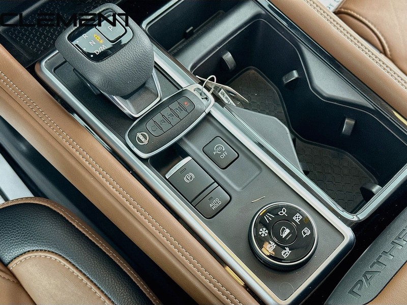 2024 Nissan Pathfinder Platinum - Photo 24