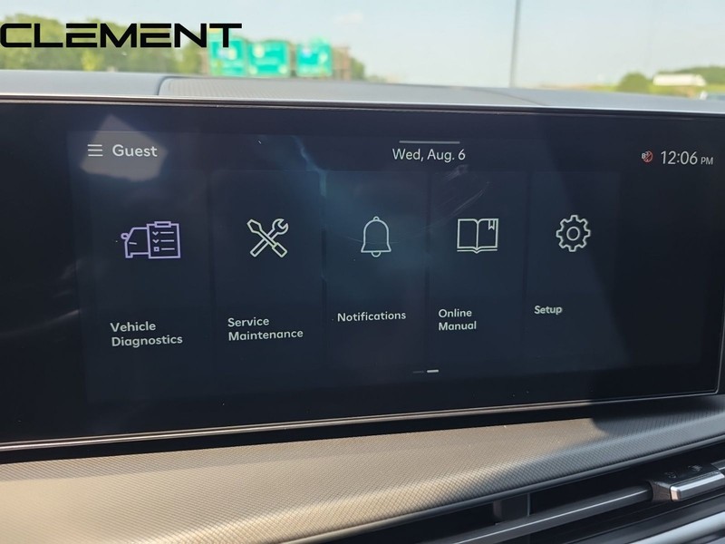 Hyundai Santa Fe Hybrid Vehicle Full-screen Gallery Image 20