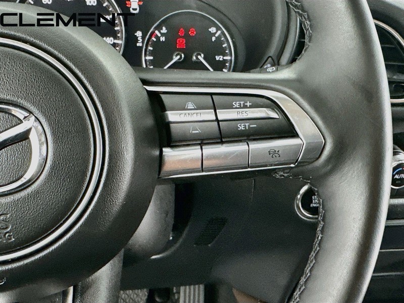 Mazda CX-30 Vehicle Full-screen Gallery Image 17