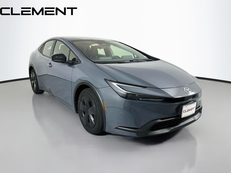 Toyota Prius Vehicle Full-screen Gallery Image 5