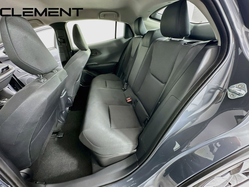 Toyota Prius Vehicle Full-screen Gallery Image 30