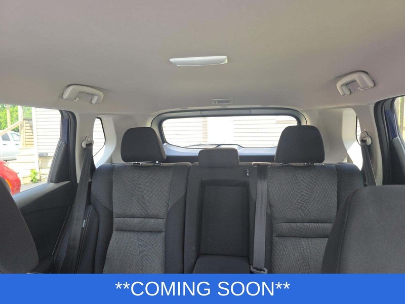 Nissan Rogue Vehicle Full-screen Gallery Image 5