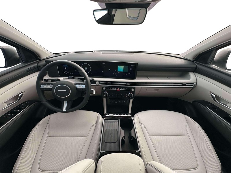 Hyundai Tucson Vehicle Full-screen Gallery Image 13