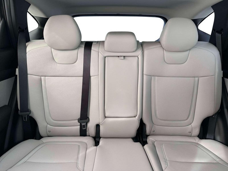 Hyundai Tucson Vehicle Full-screen Gallery Image 16