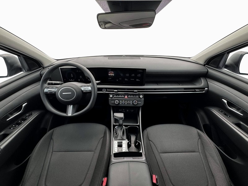 Hyundai Tucson Vehicle Full-screen Gallery Image 13