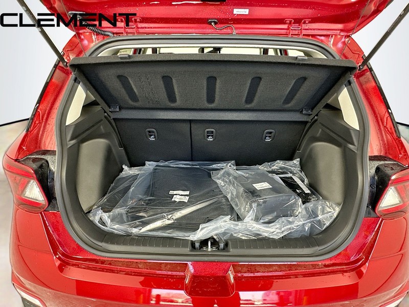 Hyundai Venue Vehicle Full-screen Gallery Image 11