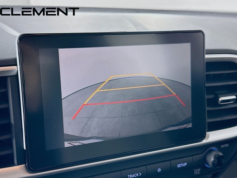 Hyundai Venue Vehicle Full-screen Gallery Image 20