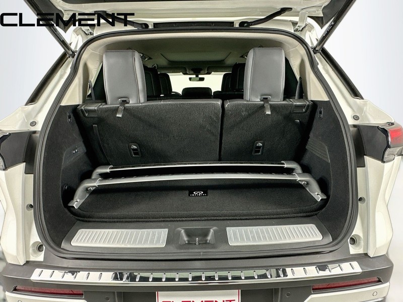 INFINITI QX60 Vehicle Image 11