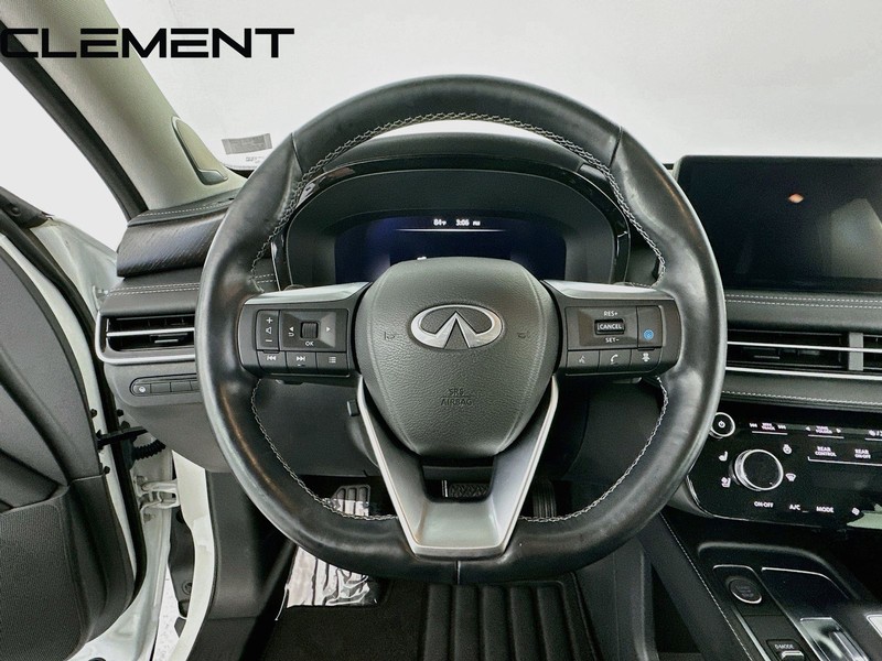 INFINITI QX60 Vehicle Image 14