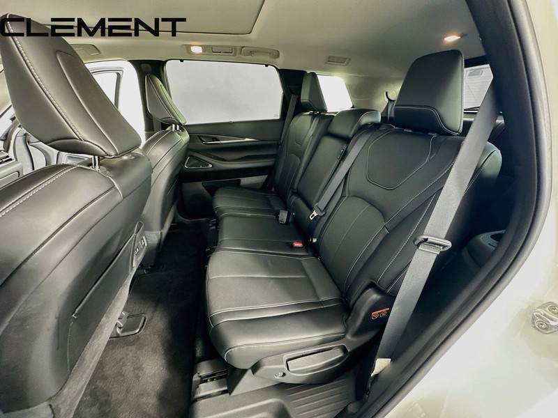 INFINITI QX60 Vehicle Image 34