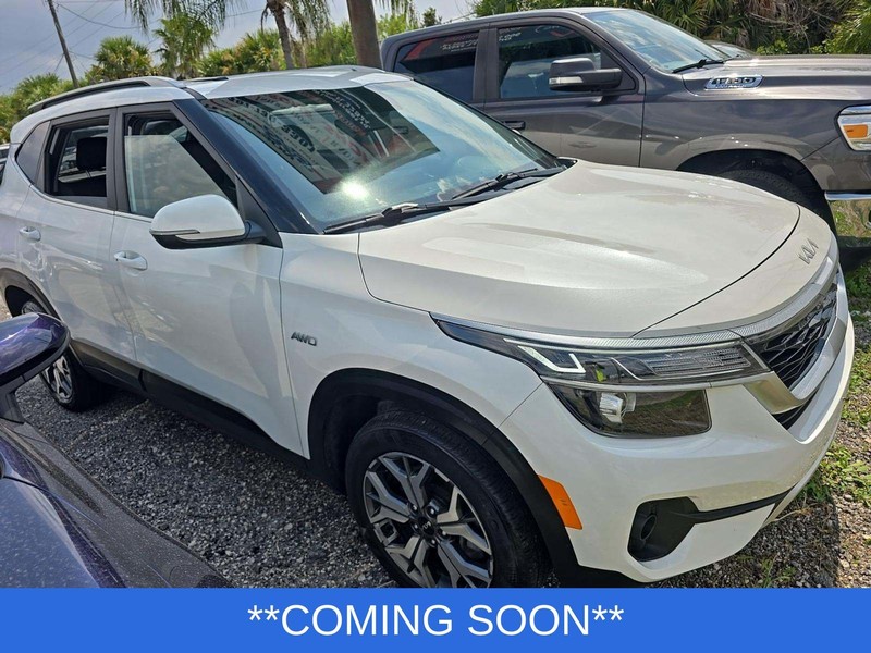 Kia Seltos Vehicle Image 02