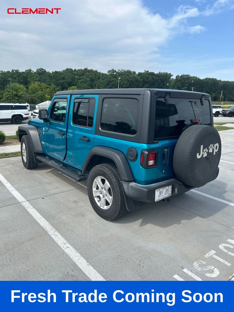 Jeep Wrangler Unlimited Vehicle Image 02