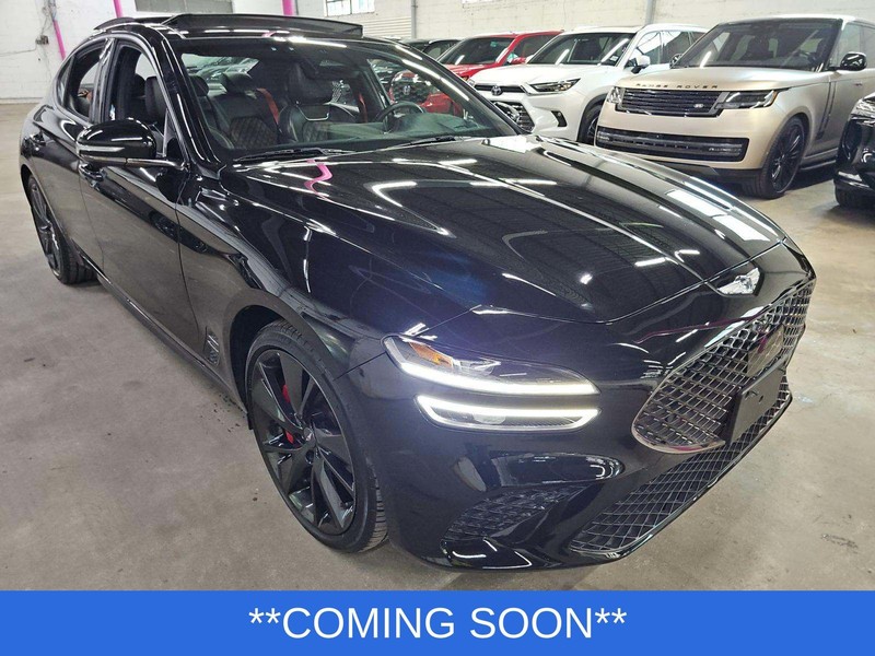 Genesis G70 Vehicle Full-screen Gallery Image 02