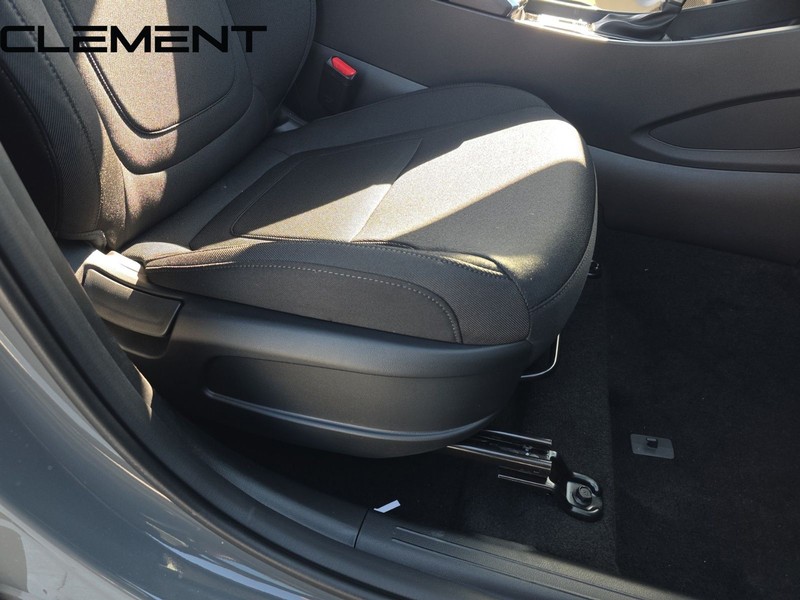 Hyundai Tucson Vehicle Full-screen Gallery Image 34