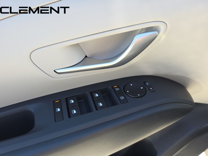 Hyundai Tucson Vehicle Full-screen Gallery Image 28