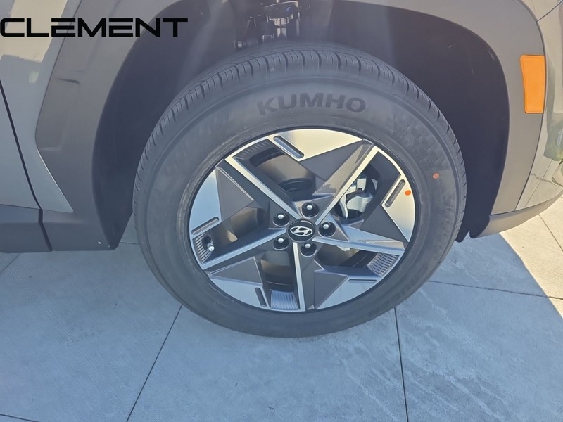 Hyundai Tucson Vehicle Full-screen Gallery Image 38