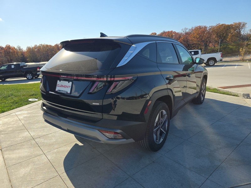 Hyundai Tucson Vehicle Full-screen Gallery Image 5