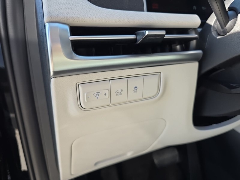 Hyundai Tucson Vehicle Full-screen Gallery Image 10