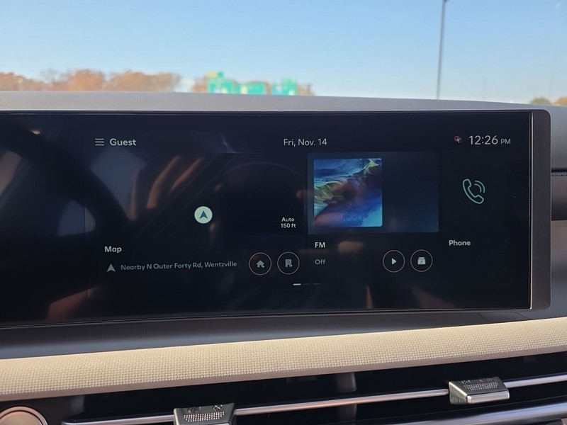 Hyundai Tucson Vehicle Full-screen Gallery Image 15