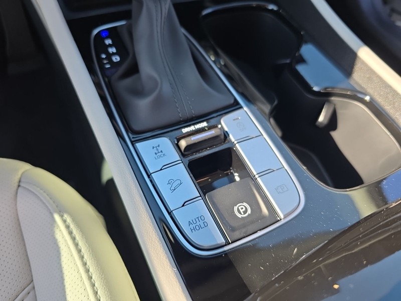 Hyundai Tucson Vehicle Full-screen Gallery Image 19