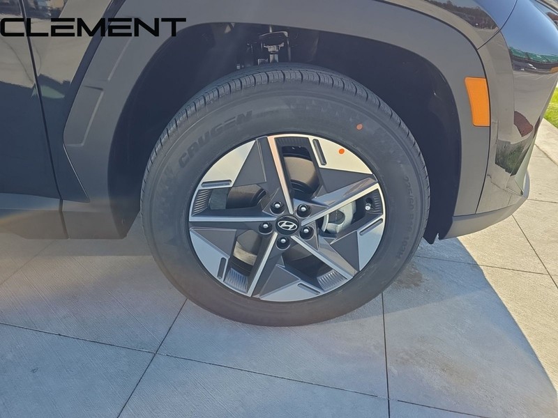 Hyundai Tucson Vehicle Image 39