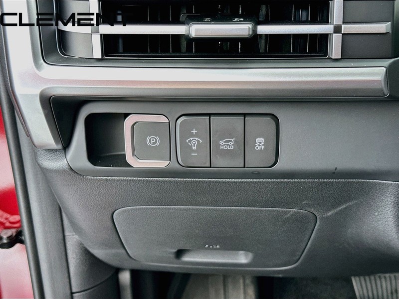 Hyundai Santa Fe Hybrid Vehicle Image 13