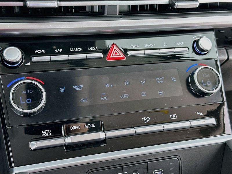 Hyundai Santa Fe Hybrid Vehicle Image 22