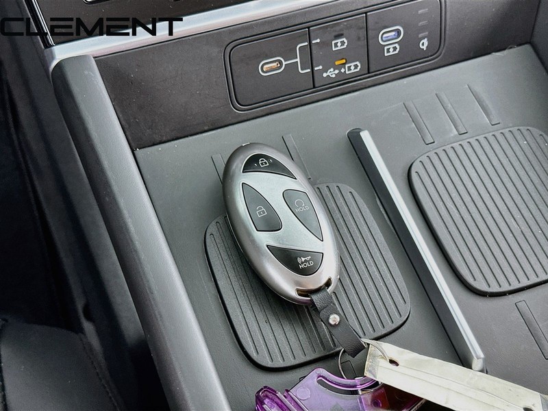 Hyundai Santa Fe Hybrid Vehicle Image 23