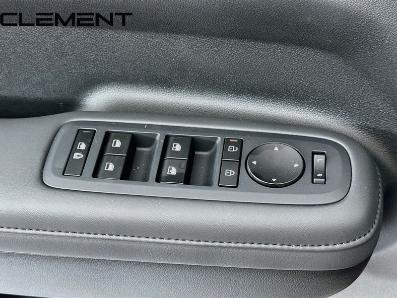 Hyundai Santa Fe Hybrid Vehicle Image 24