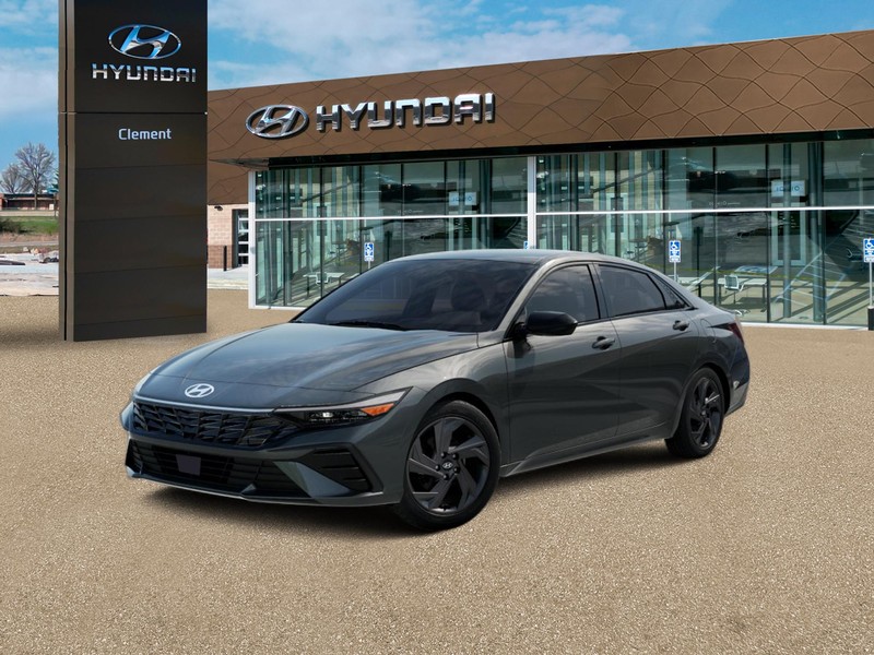 Hyundai Elantra Vehicle Full-screen Gallery Image 2
