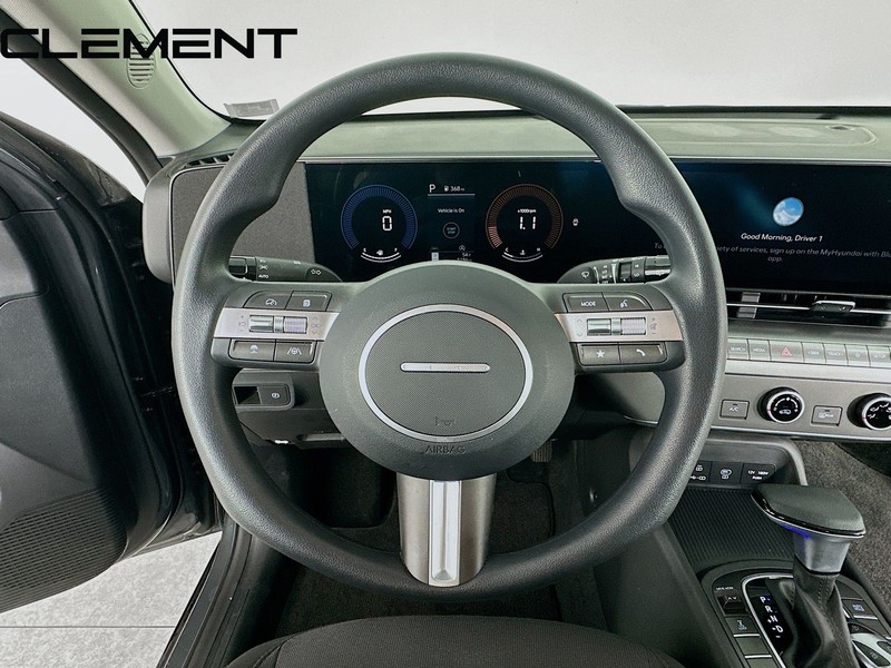 Hyundai Kona Vehicle Full-screen Gallery Image 13