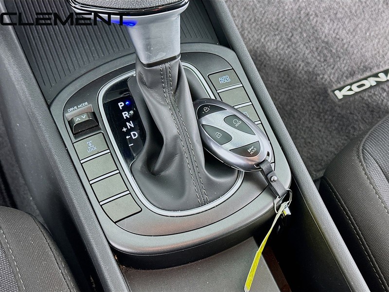 Hyundai Kona Vehicle Full-screen Gallery Image 22
