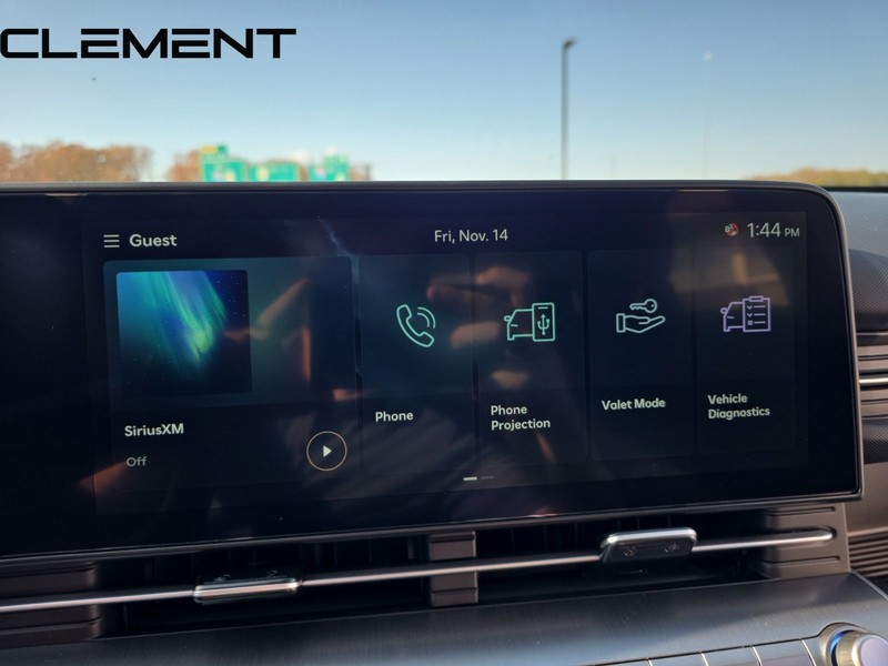 Hyundai Kona Vehicle Full-screen Gallery Image 19