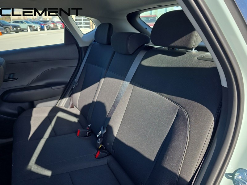 Hyundai Kona Vehicle Full-screen Gallery Image 34