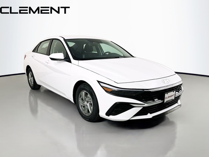 Hyundai Elantra Vehicle Full-screen Gallery Image 5